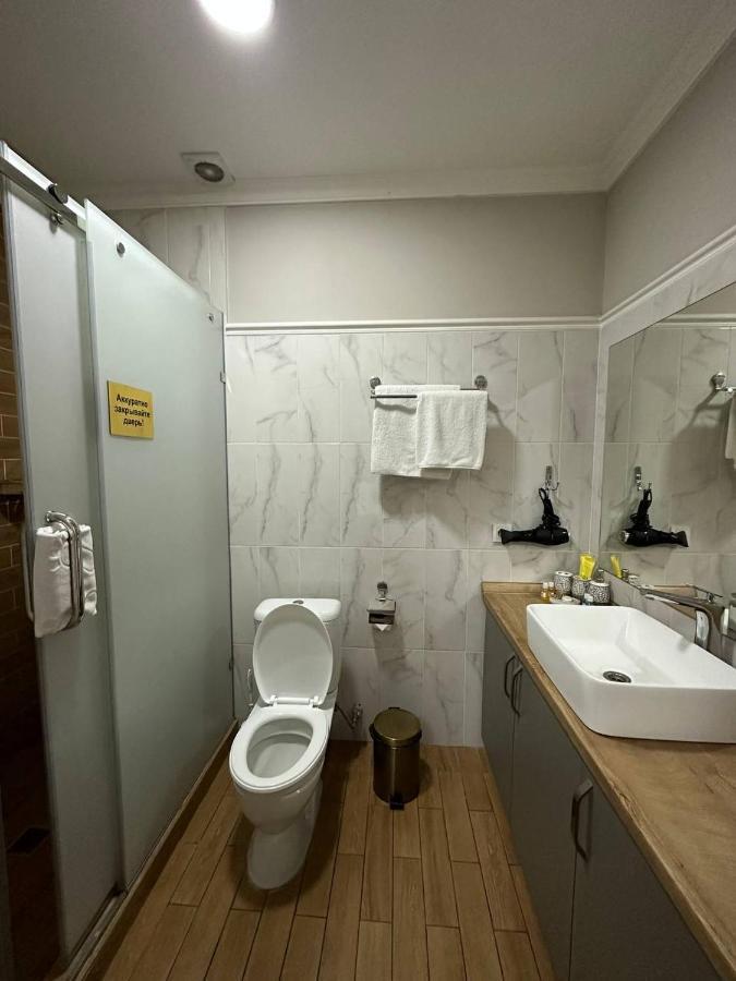 Gоlden Dragon Villa Hotel บิชเคก ภายนอก รูปภาพ