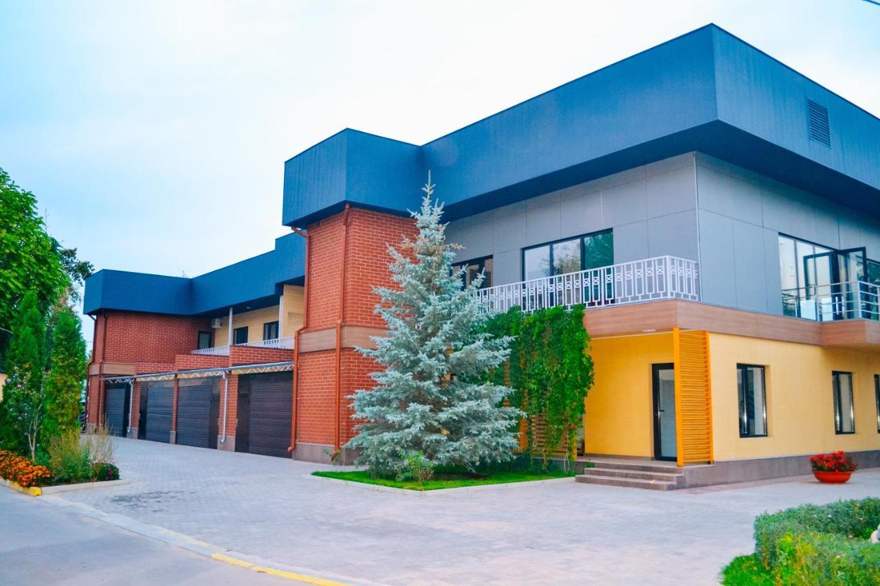 Gоlden Dragon Villa Hotel บิชเคก ภายนอก รูปภาพ