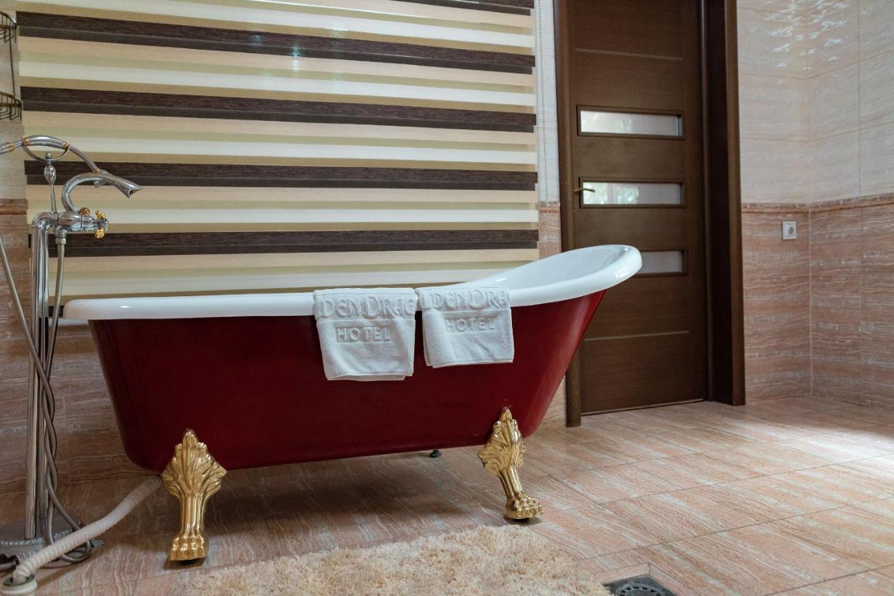 Gоlden Dragon Villa Hotel บิชเคก ภายนอก รูปภาพ