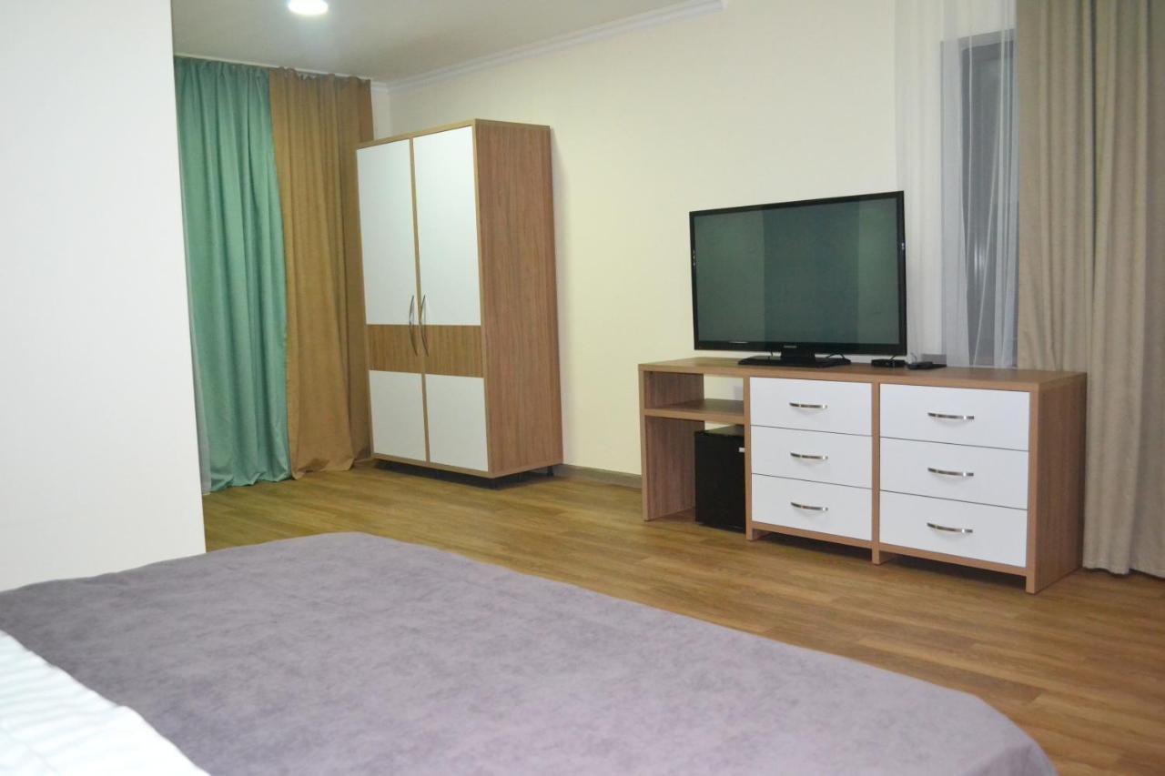 Gоlden Dragon Villa Hotel บิชเคก ภายนอก รูปภาพ